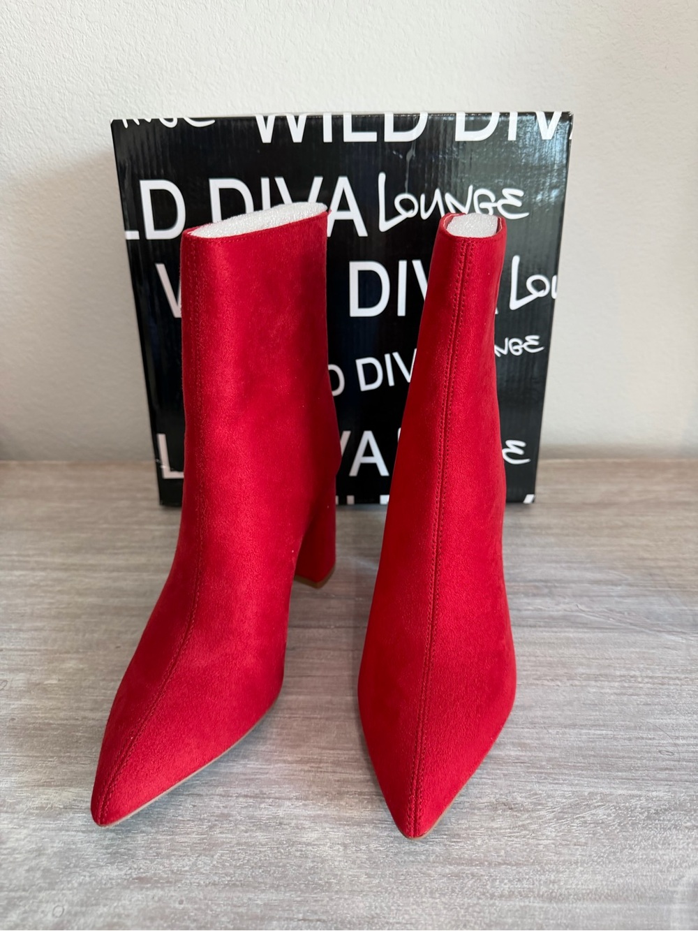 DIVA Lounge Red Faux Suede Pointed Toe Block Heel Ankle Boots Booties 8.5